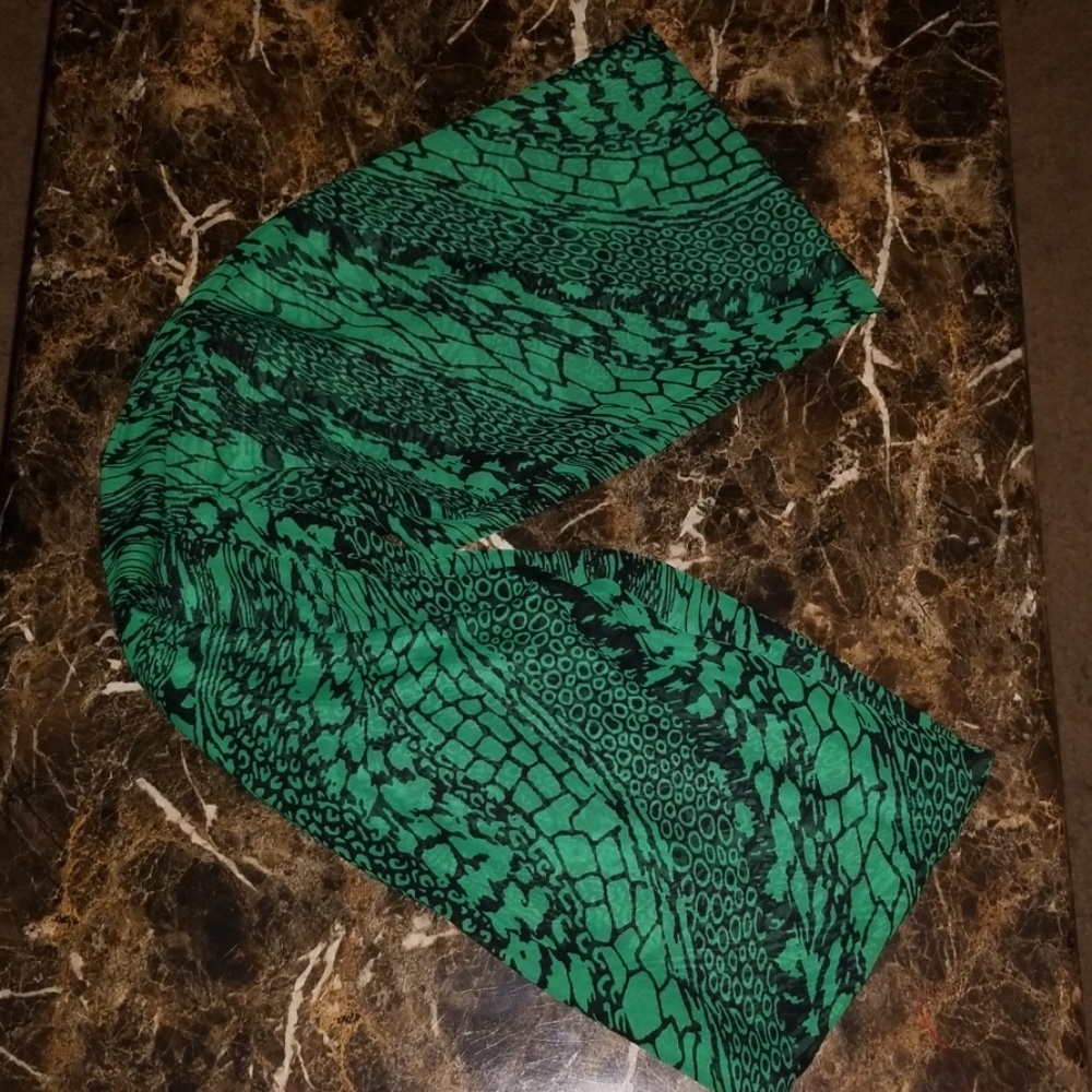 Infinity Scarf - Picture 3 of 3